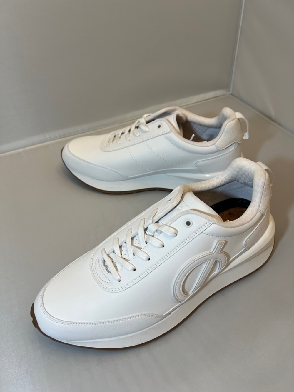 LOCI Men's Fusion Classic White Leather Sneakers. EU 44. NWOB